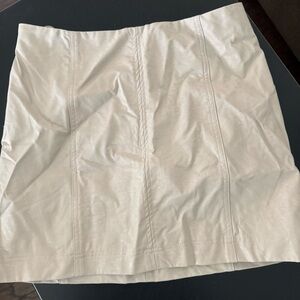 Elegant Cream Leather Skirt